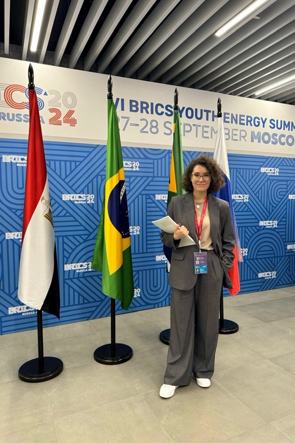studentka_fmo_delegat _molodyozhnogo _sammita _brics_ncfu_ru_04.jpg studentka_fmo_delegat _molodyozhnogo _sammita _brics_ncfu_ru_04.jpg
