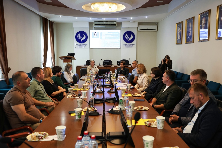 na-fmo-obsudili-perspektivy-sotrudnichestva-s-profilnymi-organizaciyami-v-ramkah-razvitiya-Endaument-fonda-fmo-ncfu-ru-01.jpg na-fmo-obsudili-perspektivy-sotrudnichestva-s-profilnymi-organizaciyami-v-ramkah-razvitiya-Endaument-fonda-fmo-ncfu-ru-01.jpg