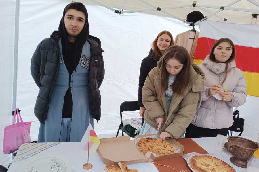 geografiya_druzhby_fmo_na_mezhdunarodnom_festivale_fmo_ncfu_ru_03.jpg geografiya_druzhby_fmo_na_mezhdunarodnom_festivale_fmo_ncfu_ru_03.jpg