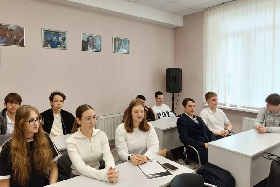 SEKRET~1.JPG