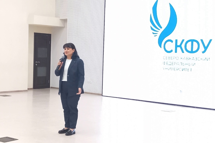 pervokursniki-fmo-proshli-posvyashchenie-v-studenty-fmo-ncfu-ru-03.jpg